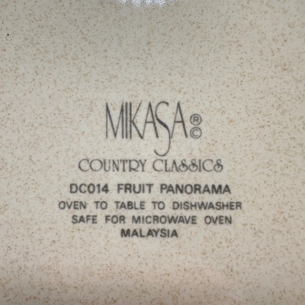 Mikasa Country Classics Fruit Panorama DC014 Dinner Plate Scalloped 10.75 Inch